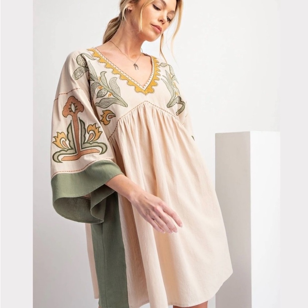 NWT Easel BOHO EMBROIDERED 100% Cotton WOVEN DRESS V-Neck Dress beige/olive